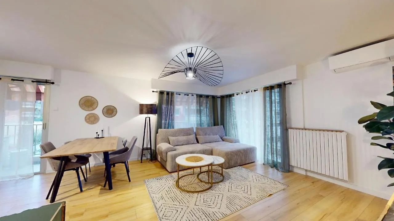 Appartement Cosy, 1 Bedroom Near Port Nice