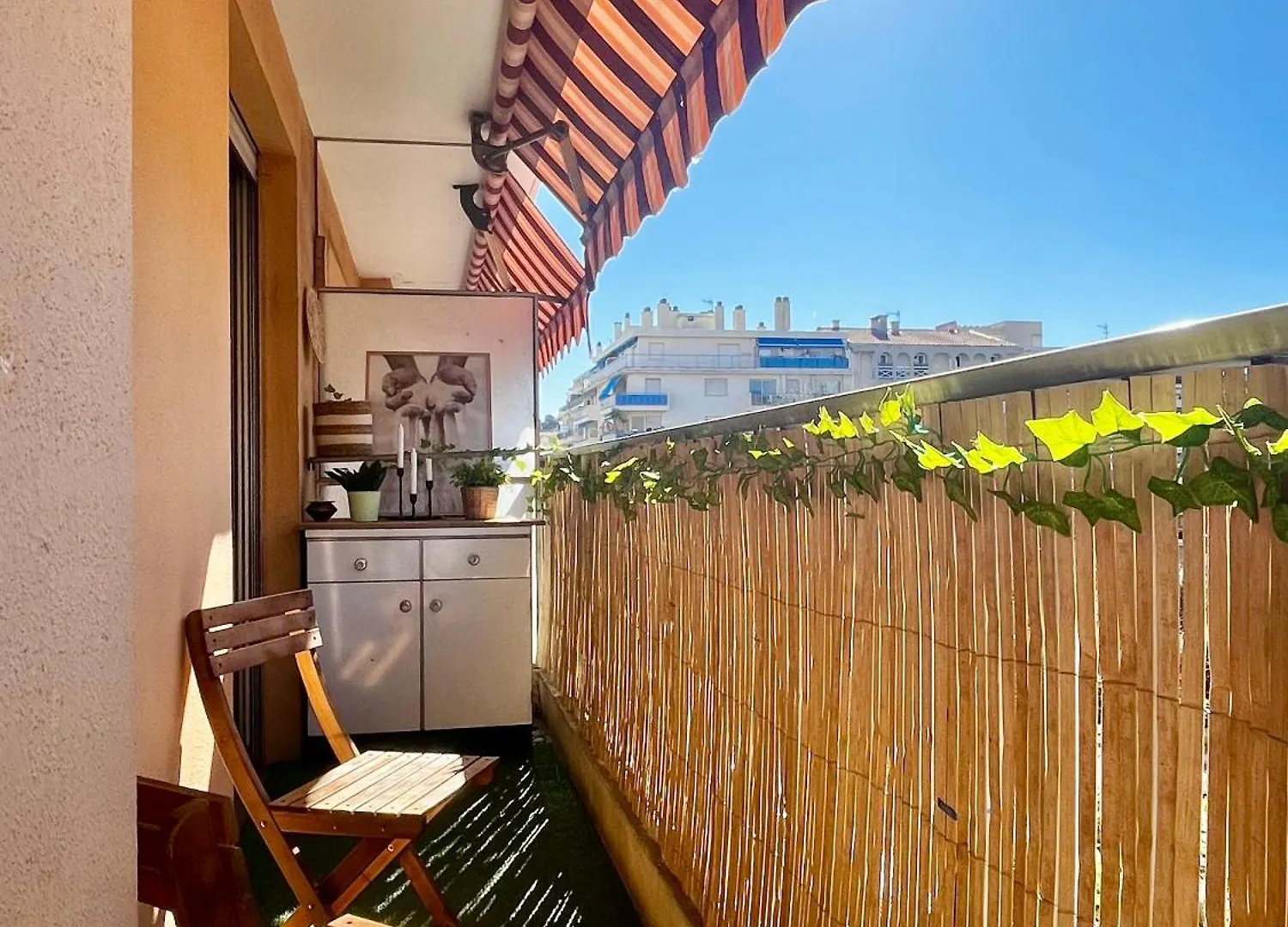 Cosy, 1 Bedroom Near Port Nice